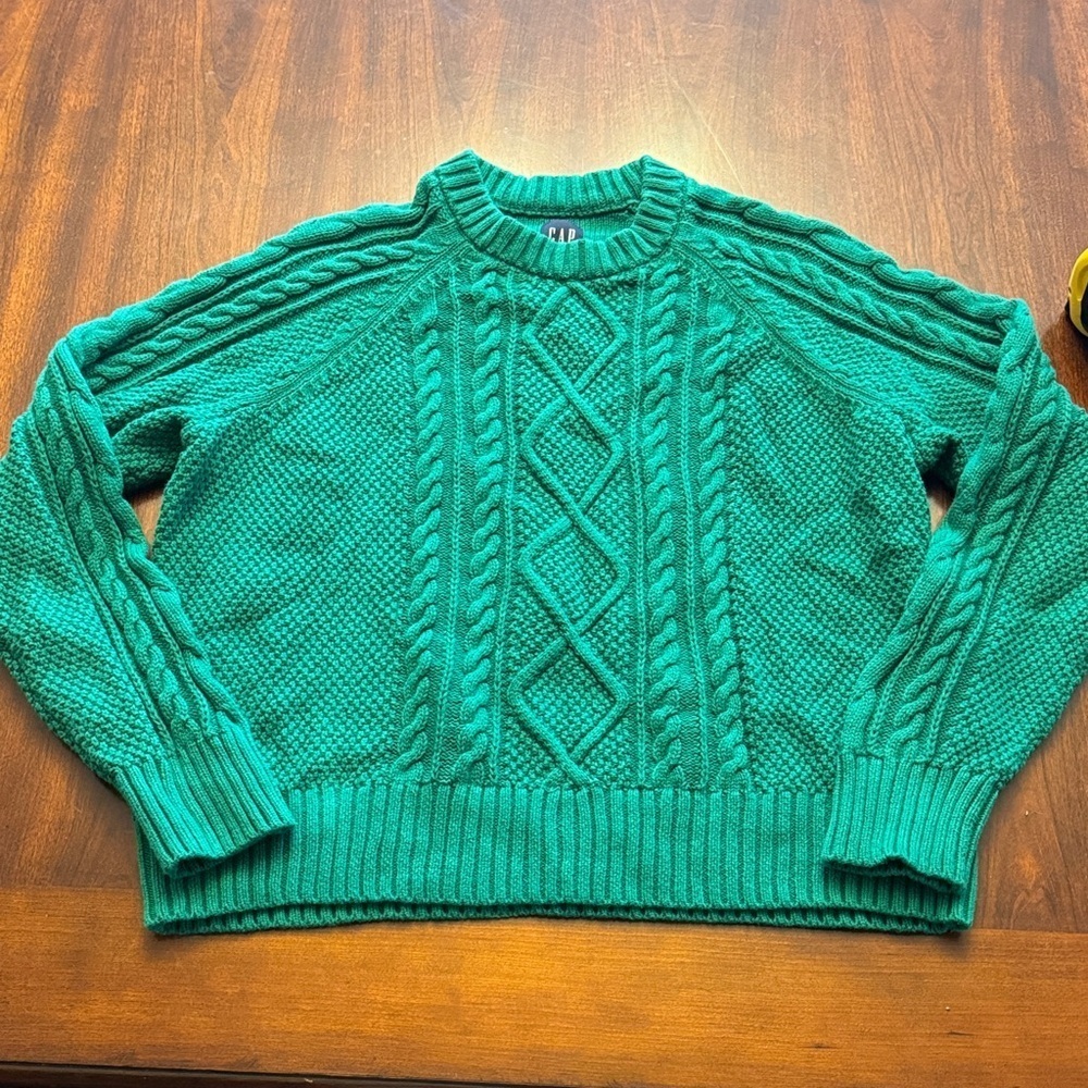 GAP VTG Woman’s Classic Chunky Vibrant Green Cable Knit Sweater